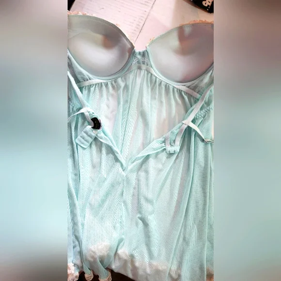 Vintage Lingerie - Picture 9 of 11